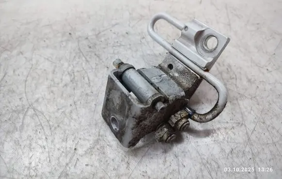 Audi Q7 4L Rear door lower hinge 4L0833412A