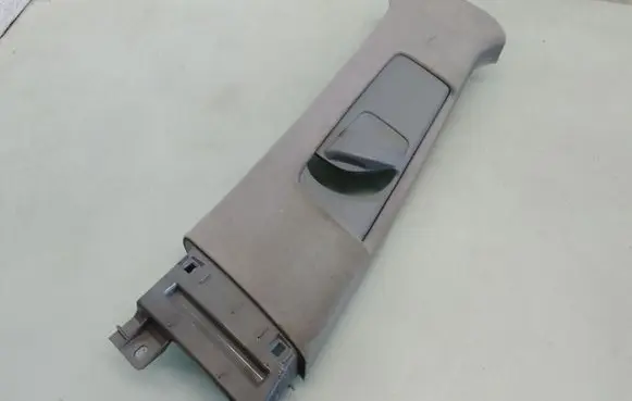 Toyota Prius (NHW20) (B) pillar trim (top) 6242047030