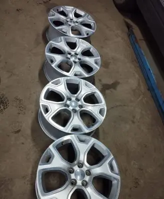 R18 alloy rim