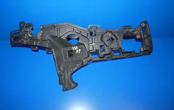 Volvo S90, V90 Front bumper mounting bracket 31383238