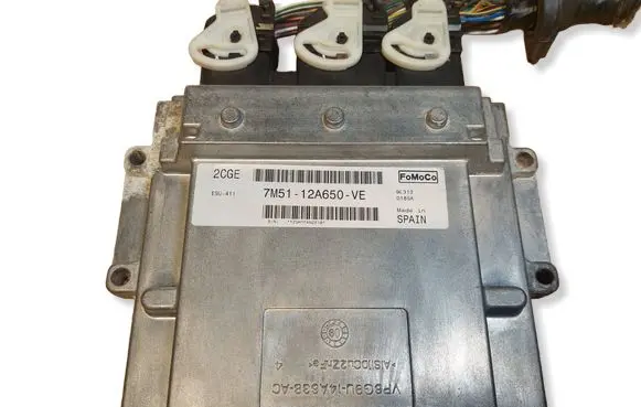 Ford Focus Engine control unit/module ECU 7M5112A650VE ESU411