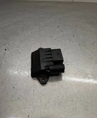 Glow plug pre-heat relay