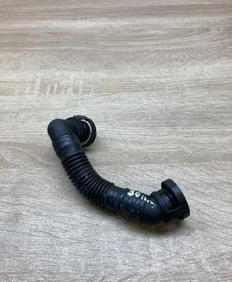 Volkswagen PASSAT CC Breather/breather pipe/hose 03L103493