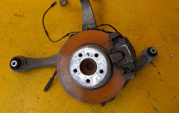 BMW 5 F10 F11 Front wheel hub spindle knuckle