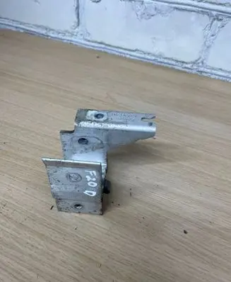 BMW 1 F20 F21 Radiator mount bracket 7245795 124092012