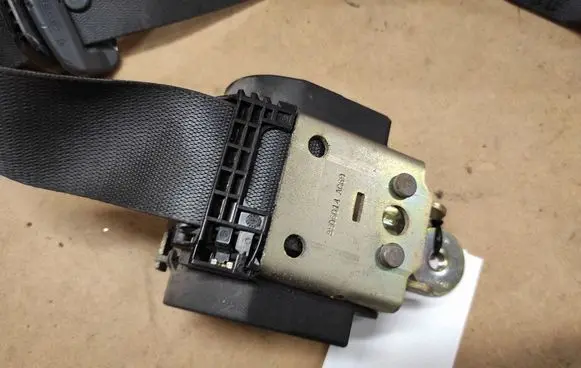 Renault Laguna II Front seatbelt 3270179 280145 041083