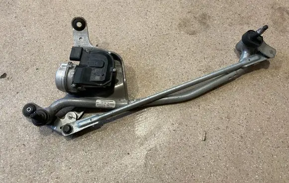 Audi e-tron Front wiper linkage and motor 4KL955023