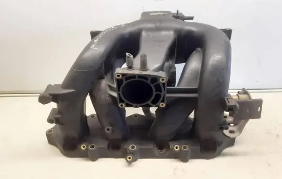 Ford Mondeo MK I Intake manifold 938F9424NE