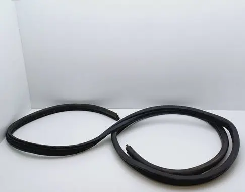 Fiat Ulysse Rear door rubber seal (on body) 