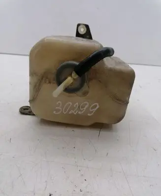 Mazda MX-3 Coolant expansion tank/reservoir 823021085