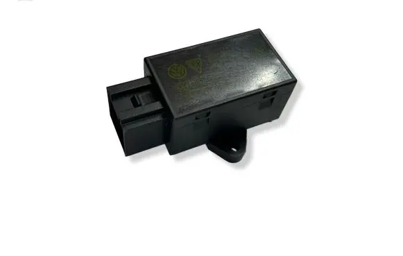 Volkswagen Golf Plus Seat heating relay 7L0959772