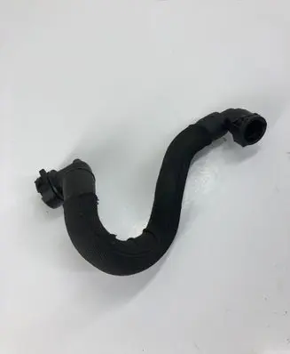 Peugeot 5008 Engine coolant pipe/hose