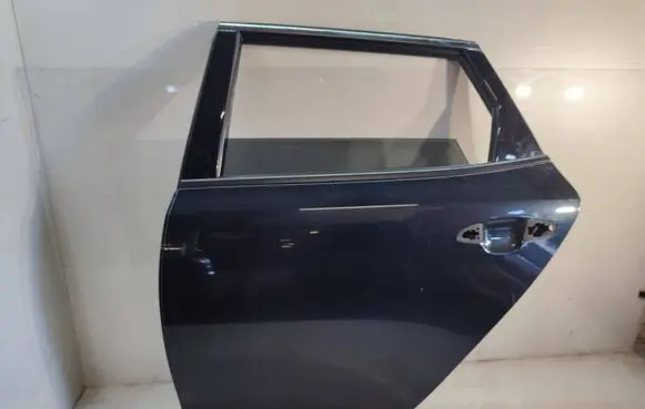 KIA Optima Rear door