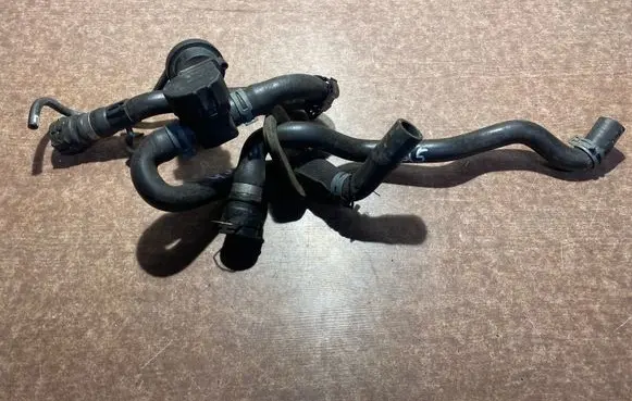 Audi Q5 SQ5 Engine coolant pipe/hose 8R0819376