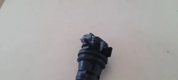 Mazda 6 Windscreen/windshield washer pump 8603102451
