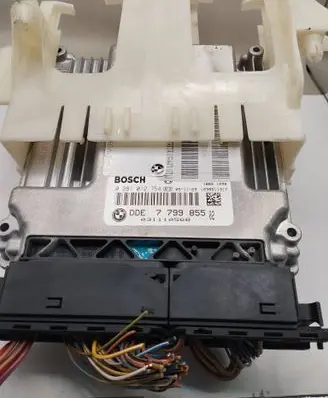 BMW 5 E60 E61 Engine control unit/module 0281012754 031110568 7799855