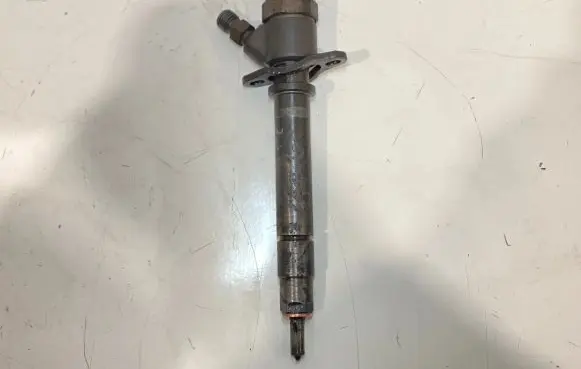 Volvo XC90 Fuel injector 8658352