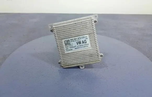 Skoda Octavia Mk4 Voltage converter/converter module 992.941.572.CD