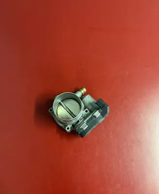 BMW X3 F25 Throttle valve 7597871 13547597871 A2C83004100