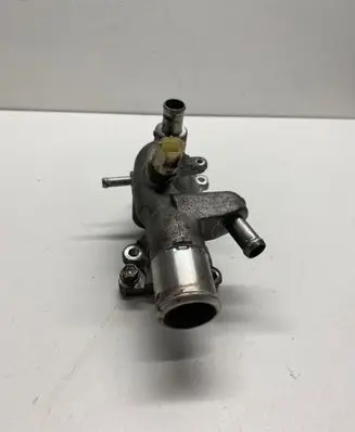 Toyota Sienna XL30 III Engine coolant pipe/hose 1633131140 1633131150