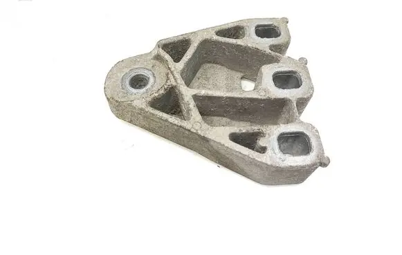 Volkswagen Transporter - Caravelle T5 Engine mounting bracket 7E0199207