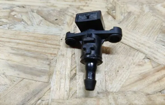 KIA Ceed Windshield washer spray nozzle 