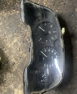 Opel Zafira A Speedometer (instrument cluster) 24419561