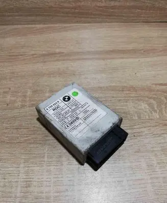 BMW 5 E39 Tire pressure control unit 6759023