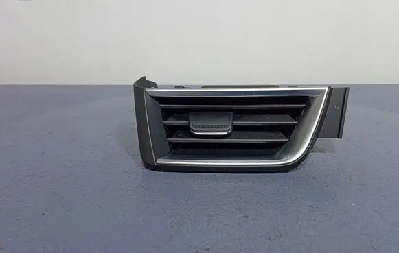 Renault Clio V Dashboard side air vent grill/cover trim 687617532R