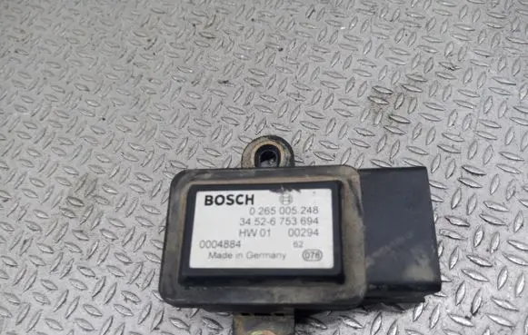 BMW 5 E39 ESP acceleration yaw rate sensor 34526753694