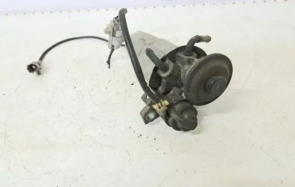 Toyota RAV 4 (XA20) Mechanical fuel pump 