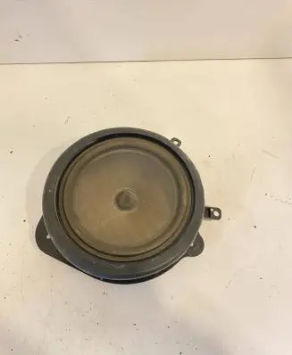 Audi A4 S4 B7 8E 8H Front door speaker 8P0035411