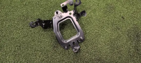 Ford Transit Custom Bracket in trunk/boot GK2112B681AB