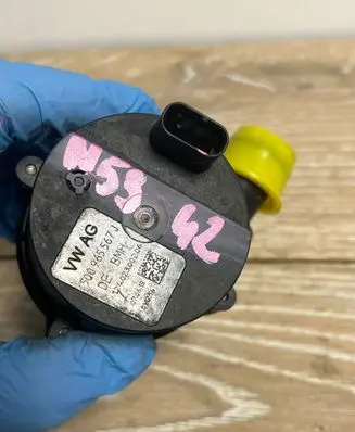Skoda Karoq Electric auxiliary coolant/water pump 5q0965567j