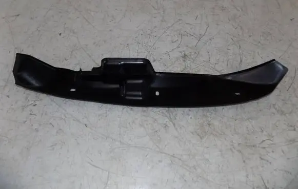 Volvo XC90 Fender end trim 32219521
