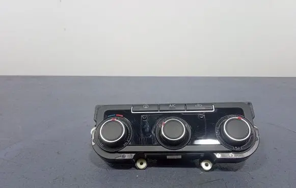 Volkswagen Jetta VI Climate control unit 1K8907426AM