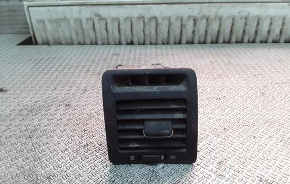 Toyota Corolla Verso E121 Dashboard side air vent grill/cover trim 5566013020