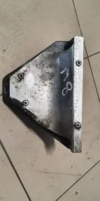 BMW 5 GT F07 Engine mounting bracket 6777624