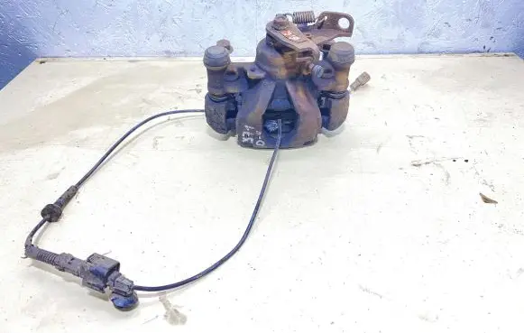 Opel Movano B Rear brake caliper 8200735277