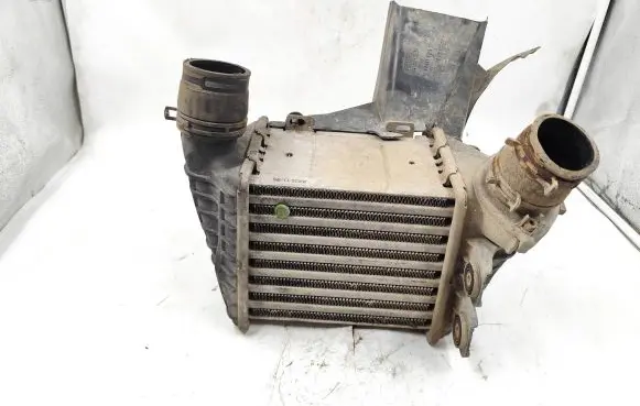 Volkswagen Golf III Intercooler radiator 1H0121283