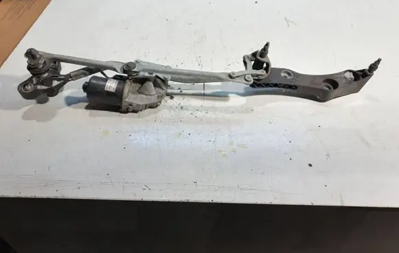 BMW 5 E60 E61 Front wiper linkage and motor 404822 6934279 1425F