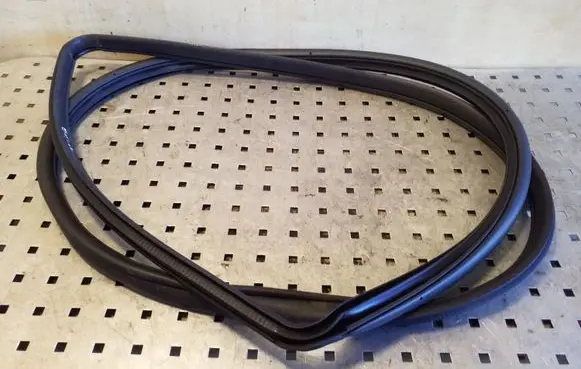 Subaru Forester SH Rear door rubber seal (on body) 