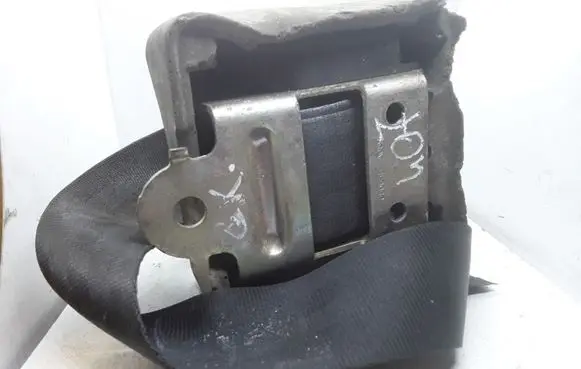 Peugeot 407 Middle seatbelt (rear) C506452 4260028