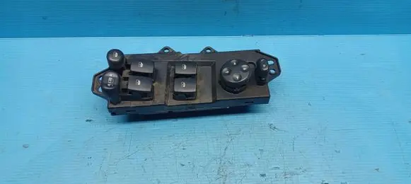 Chrysler Pacifica Electric window control switch 04685980AE