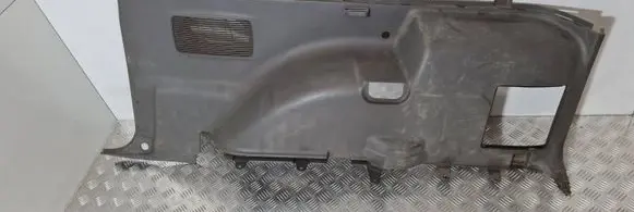 Mitsubishi Pajero Tailgate/trunk side cover trim 