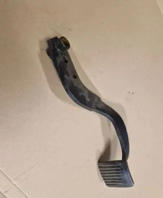 Volkswagen Golf I Brake pedal 172721315E 172721141