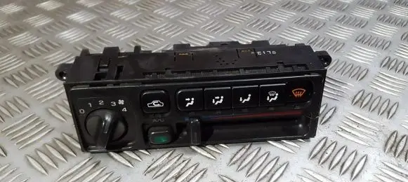 Subaru Legacy Climate control unit
