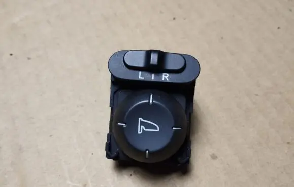 Honda Legend Wing mirror switch SJAA020