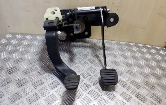 Renault Master III Pedal assembly 465102209R 8200672372