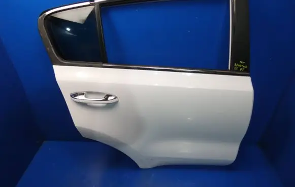 KIA Sportage Rear door 